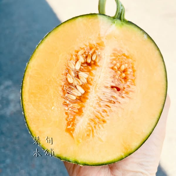 台灣紅肉哈密瓜 一顆